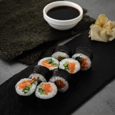 Salmon and cucumber maki